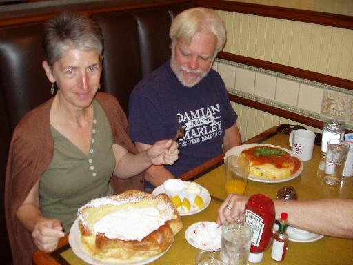 P4020098 Larry, Robin, and a BIG breakfast