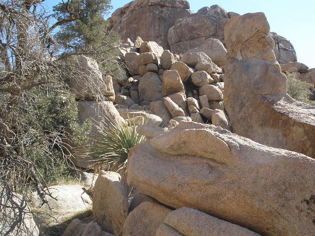 P2180941.JPG - Big rocks