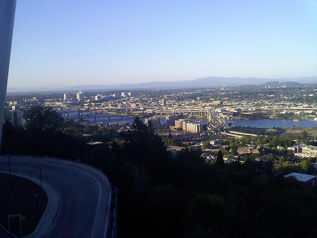 0630091957a.jpg - View of Portland from the top of the tram