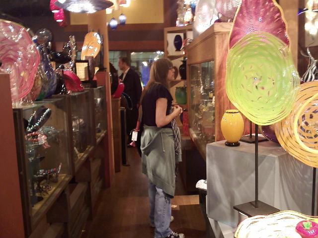 0903091706.jpg - Looking at glass art