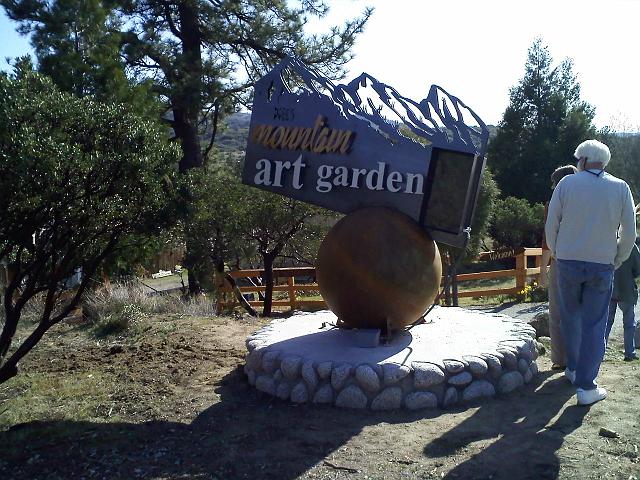 0323001604.jpg - An outdoor art garden