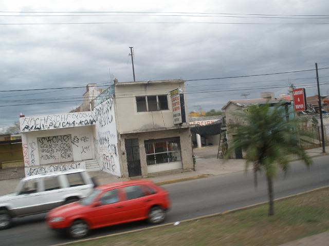 P2100253.JPG - The have a graffiti problem in Mazatlan