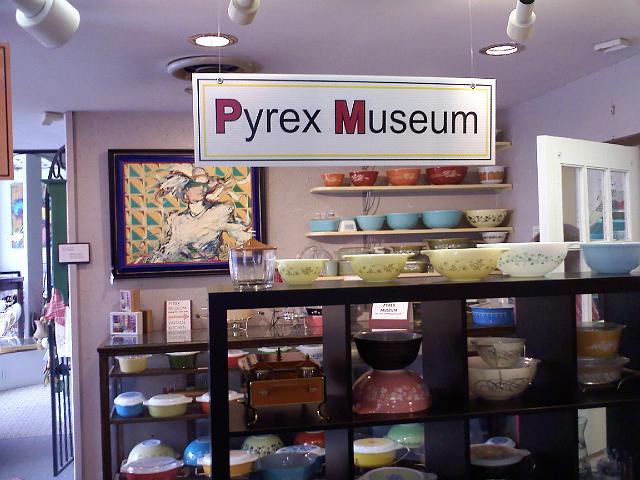 0901001525.jpg - The Pyrex Museum in Bremerton. Really.