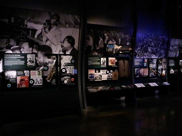 0902001243a.jpg - Inside the EMP