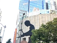 Outside the Seattle Art Museum, the hammering man